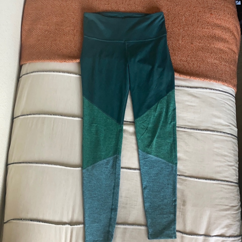 Old Navy Go-Dry Legging